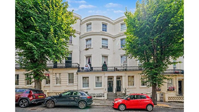 2 Bedroom Flat For Sale In Flat, Brunswick Road, Hove, East Sussex, BN3