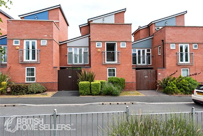 3 Bedroom Terraced House For Sale In The Moorings, Coventry, West Midlands, CV1
