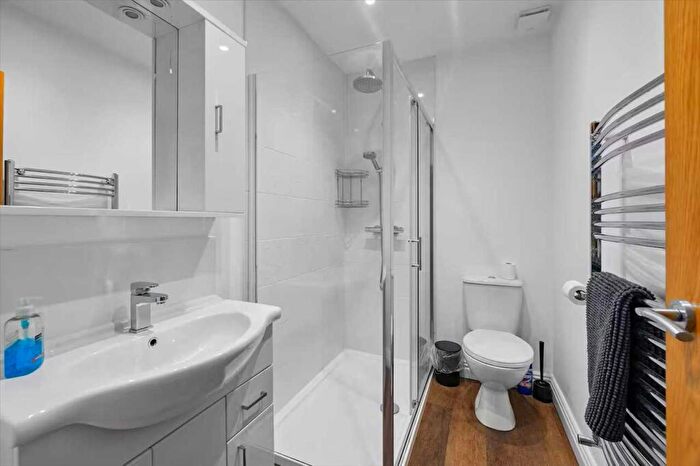 2 Bedroom Apartment To Rent In Radnor Place, Plymouth, PL4