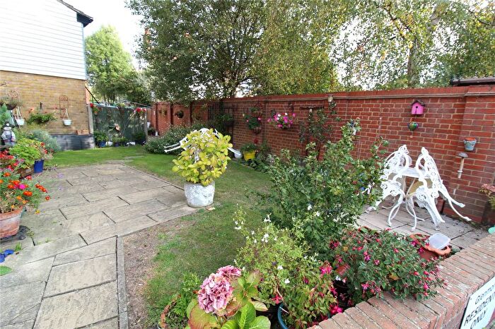 1 Bedroom Flat For Sale In East Street, Rochford, Essex, SS4