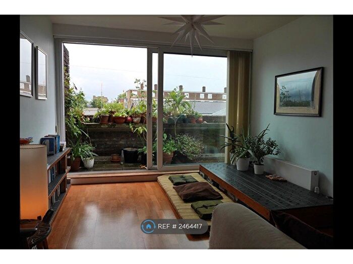 1 Bedroom Flat To Rent In Roman Way, London, N7