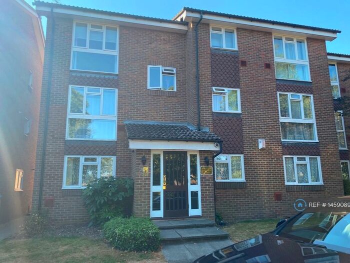 1 Bedroom Flat To Rent In Fleetwood Close, Croydon, CR0