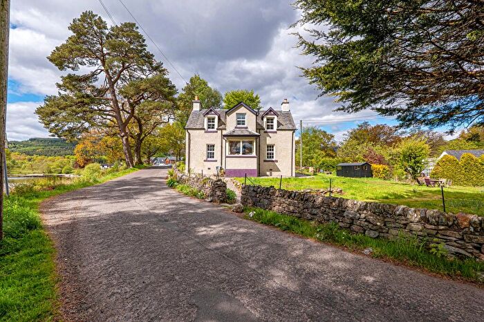 3 Bedroom Detached House For Sale In Kinlochard, Stirling, FK8