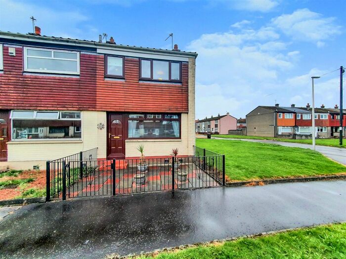2 Bedroom End Of Terrace House To Rent In Centenary Court, Leven, KY8