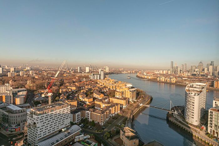 2 Bedroom Flat To Rent In Copperas Court, London, SE8