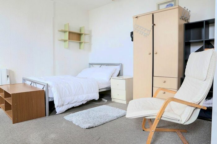 Studio To Rent In - Linden Gardens, London, W2