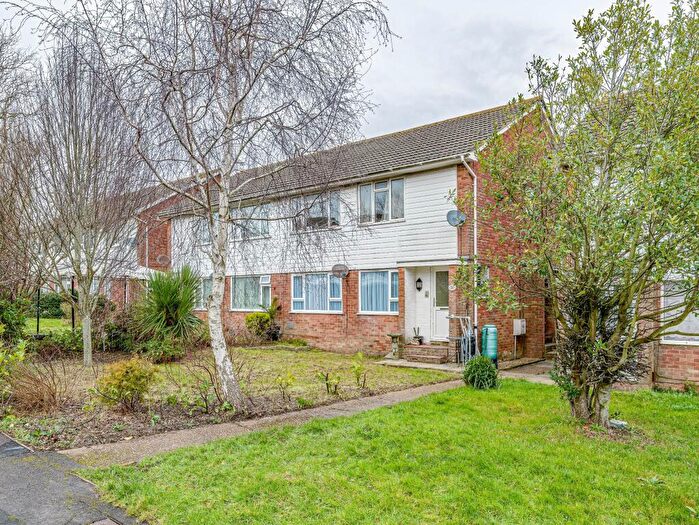 2 Bedroom Flat To Rent In Austen Walk, Eastbourne, BN23