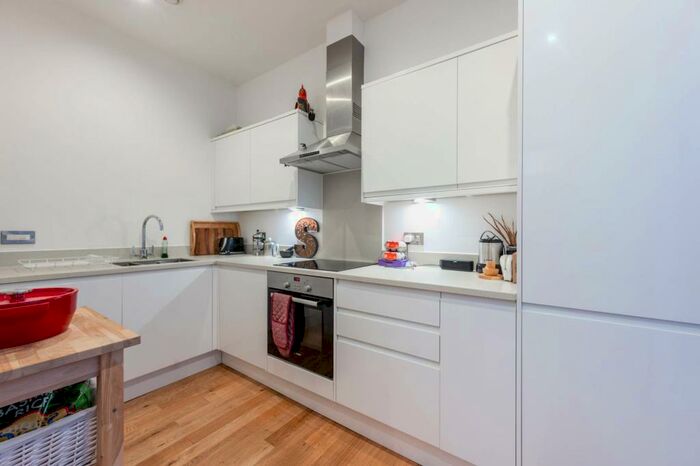 Studio To Rent In Emerald House, Croydon, CR0