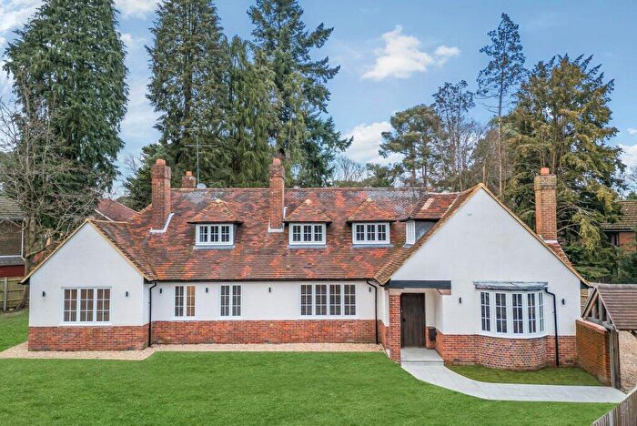 5 Bedroom Detached House To Rent In Birch Avenue, Fleet, GU51