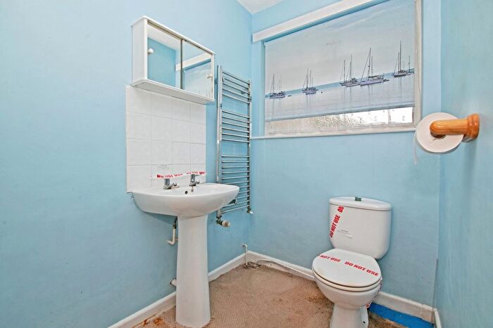2 Bedroom Bungalow For Sale In Green Crescent, Helston, Cornwall, TR13