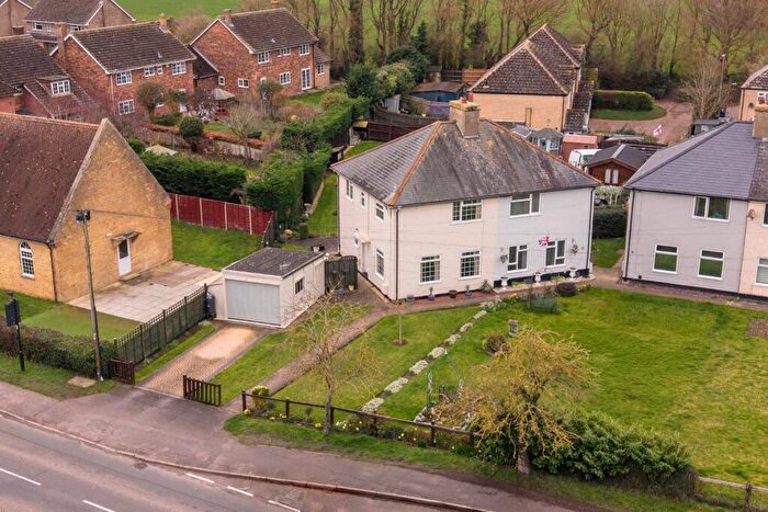 3 Bedroom Semi Detached House For Sale In Potton Road, Hilton, Huntingdon, Cambridgeshire, PE28