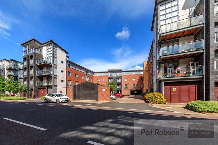 1 Bedroom Apartment For Sale In Worsdell Drive, Gateshead, Tyne And Wear, NE8