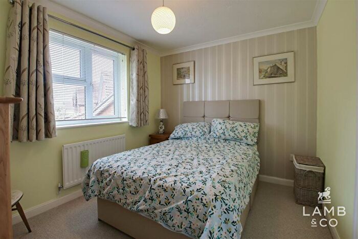 4 Bedroom Detached House For Sale In Oxborrow Close, Kirby Cross, Frinton-On-Sea, CO13