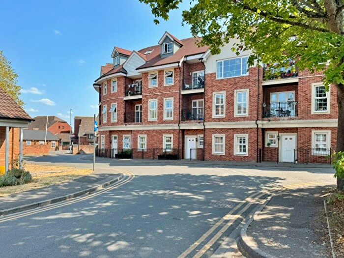 1 Bedroom Apartment For Sale In Peach Street, Wokingham, RG40
