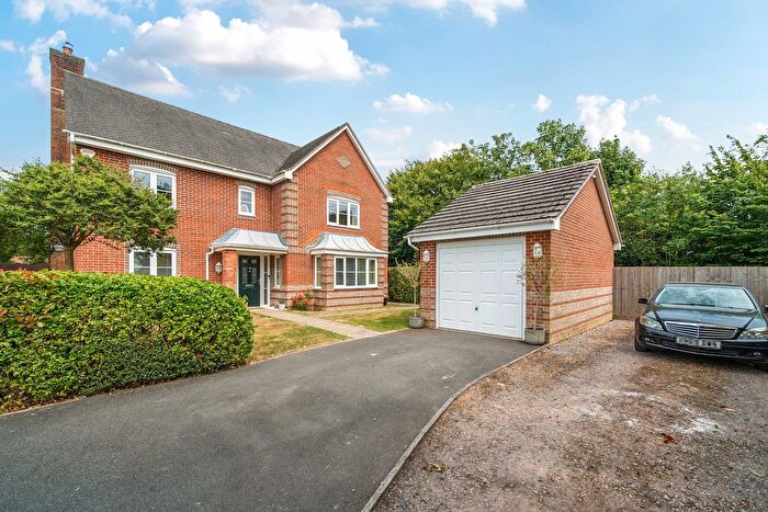 5 Bedroom Detached House For Sale In Dorset Crescent, Basingstoke, RG22