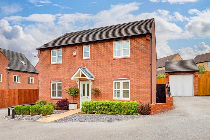 4 Bedroom Detached House For Sale In Pegswood Drive, Arnold, Nottinghamshire, NG5