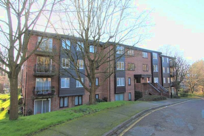 1 Bedroom Flat To Rent In Steep Hill, Park Hill, CR0