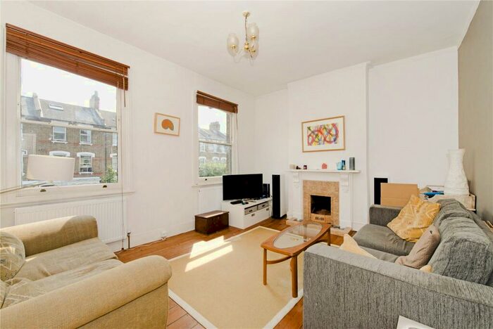 1 Bedroom Flat To Rent In St Thomas's Road, Islington, N4