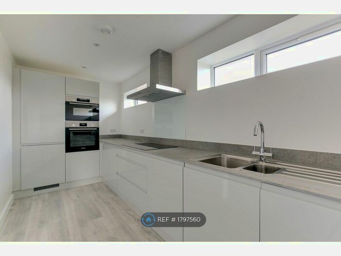 3 Bedroom Flat To Rent In Alder Lodge, London, N9