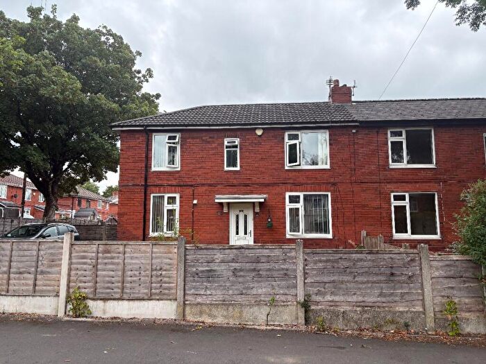 3 Bedroom Semi-Detached House For Sale In Ainsworth Road, Bolton, BL3