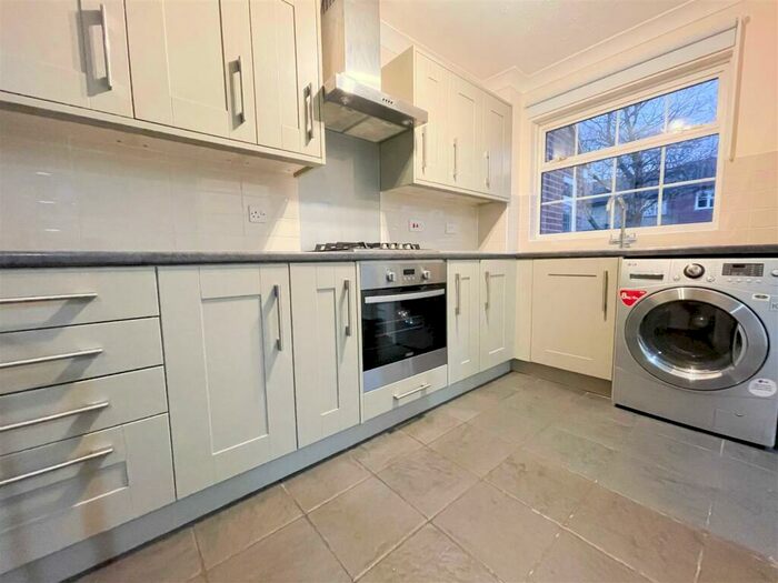 1 Bedroom House To Rent In Kiln Way, Badgers Dene, Grays, RM17