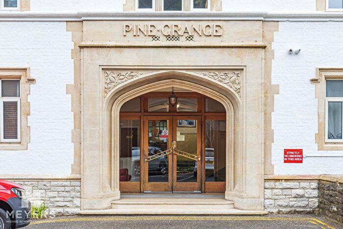 2 Bedroom Flat To Rent In Pine Grange, Bournemouth, BH1