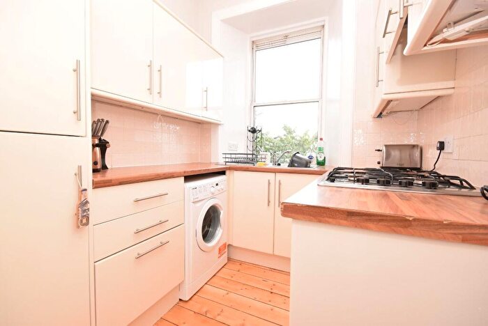 2 Bedroom Flat To Rent In Brunswick Road, Leith, Edinburgh, EH7
