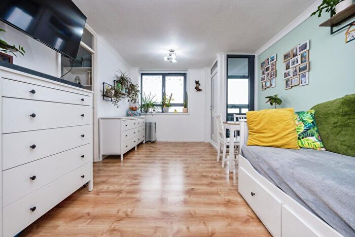 1 Bedroom Flat For Sale In Church Lane, Bedford, Bedfordshire, MK41