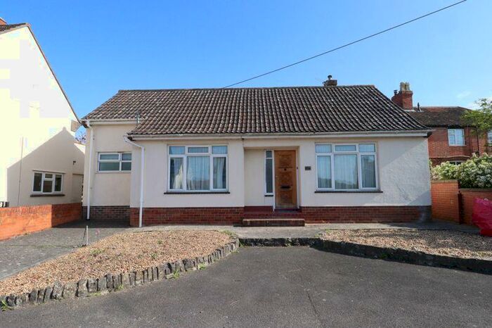 4 Bedroom Bungalow To Rent In Wells Road, Glastonbury, BA6