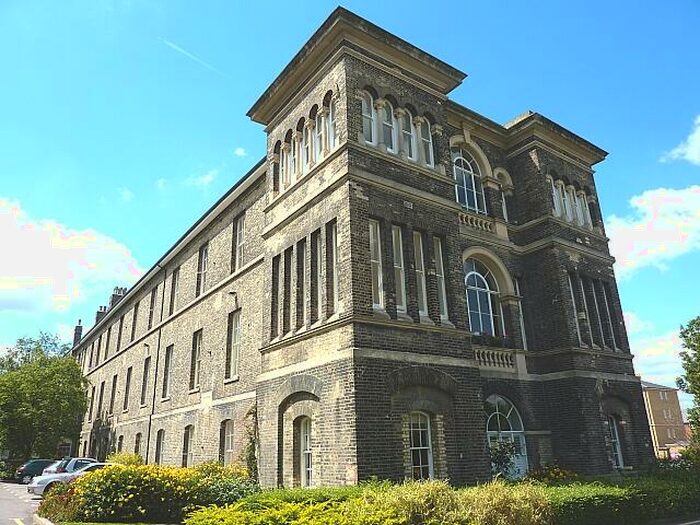 2 Bedroom Flat To Rent In Florence House, Shooters Hill, SE18