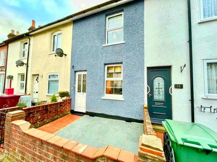 2 Bedroom Terraced House To Rent In Brunswick Street, Reading, Berkshire, RG1