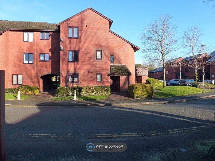 2 Bedroom Flat To Rent In St. Marys Close, Newtown, SY16