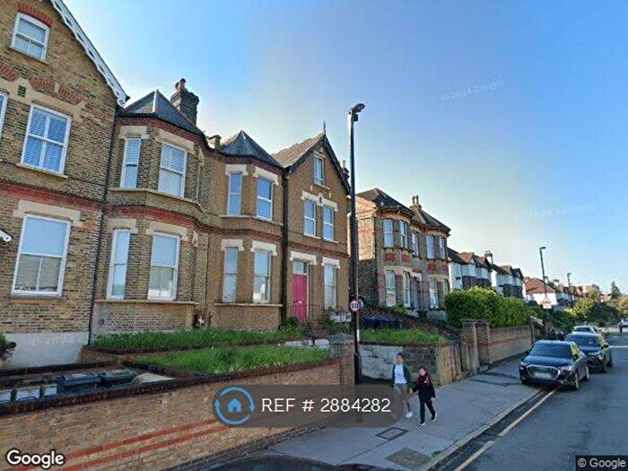 Studio To Rent In Waddon, Croydon, CR0