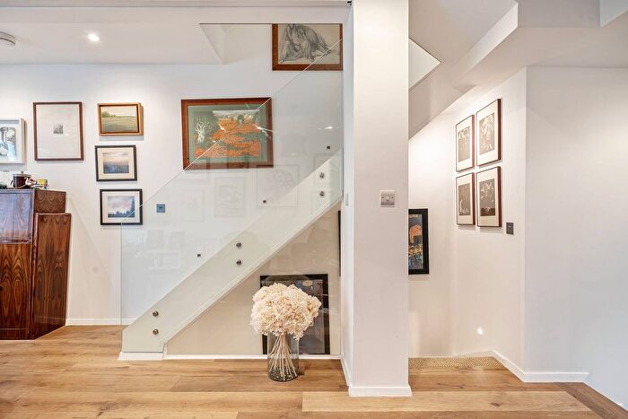 4 Bedroom Terraced House For Sale In Basuto Road, Parsons Green, London, SW6