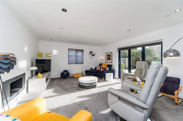 5 Bedroom Detached House For Sale In Farley Close, Truro, TR1