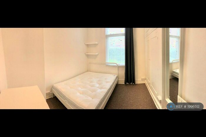4 Bedroom Terraced House To Rent In Pickmere Road, Sheffield, S10