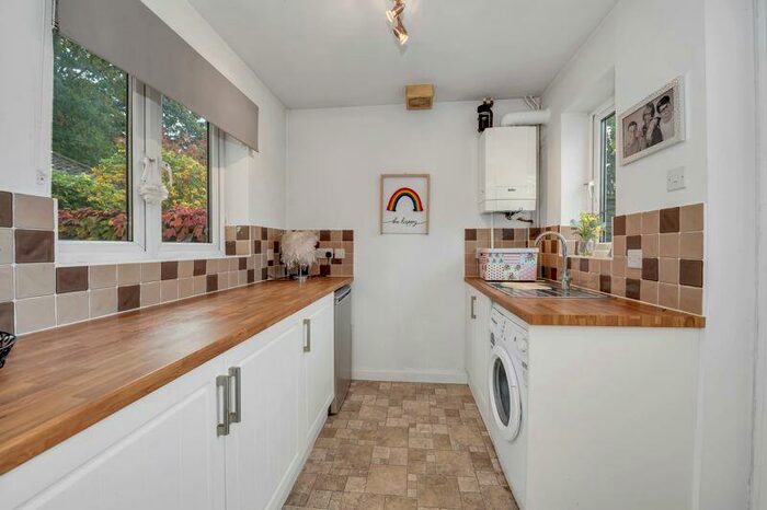 4 Bedroom Detached House For Sale In Lower Broom Road, Woolpit, IP30