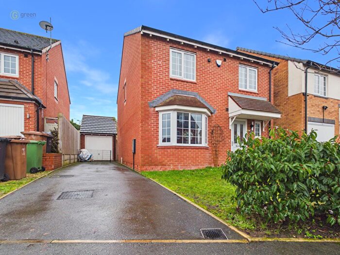 4 Bedroom Detached House For Sale In Swan Drive, Kingshurst, Solihull, B37