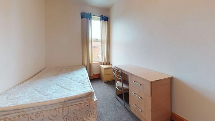 7 Bedroom Terraced House To Rent In Richmond Avenue, Hyde Park, Leeds, LS6