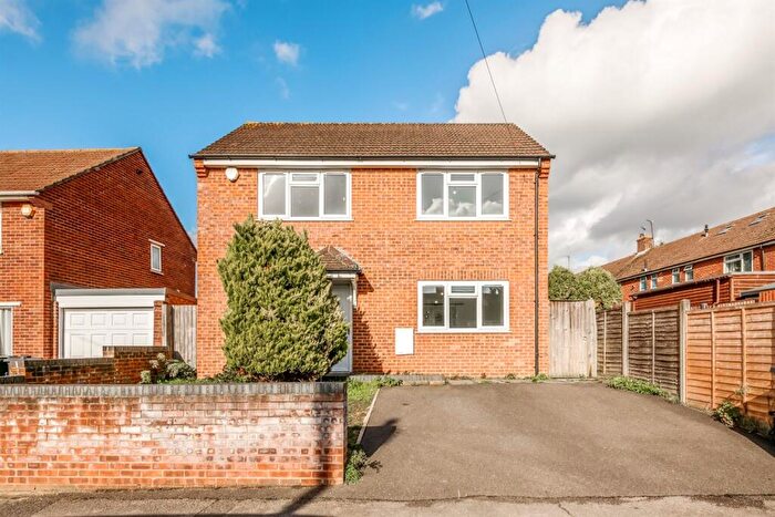 3 Bedroom Semi-Detached House To Rent In Ashampstead Road, Reading, RG30