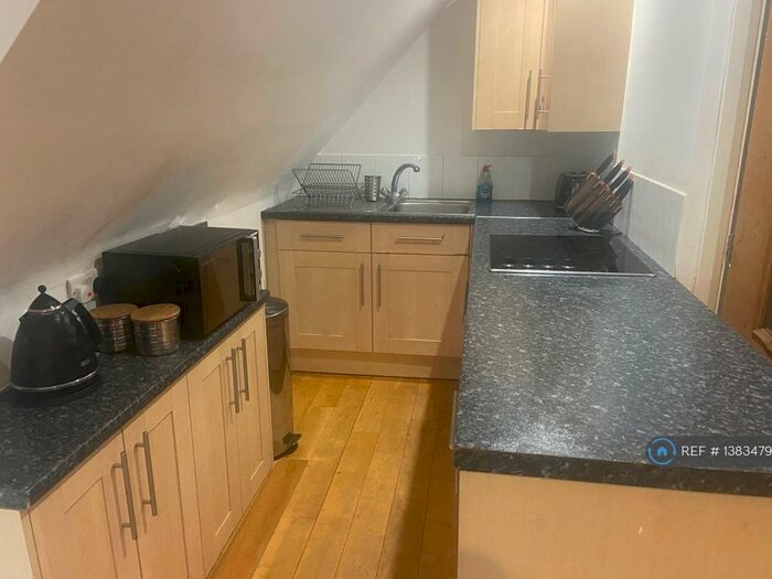 1 Bedroom Flat To Rent In Oak Lane Upchurch, Sittingbourne Kent, ME9