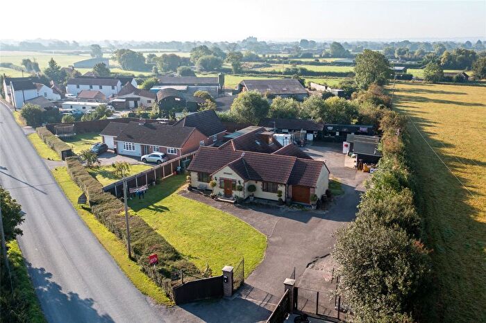 4 Bedroom Bungalow For Sale In Watchfield, Highbridge, TA9