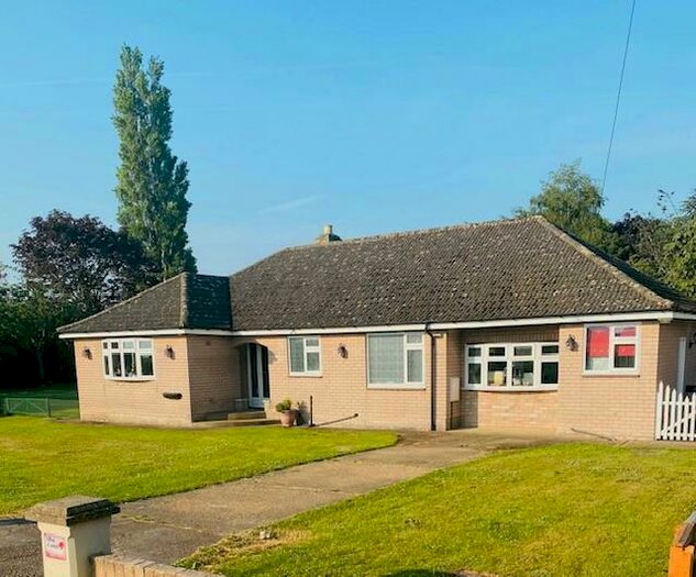 3 Bedroom Bungalow For Sale In Wragholme Road, Grainthorpe, Louth, LN11