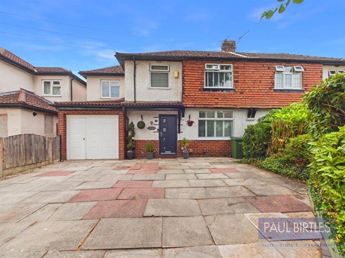 4 Bedroom Semi-detached House For Sale In Falmouth Avenue, Flixton, Trafford, M41
