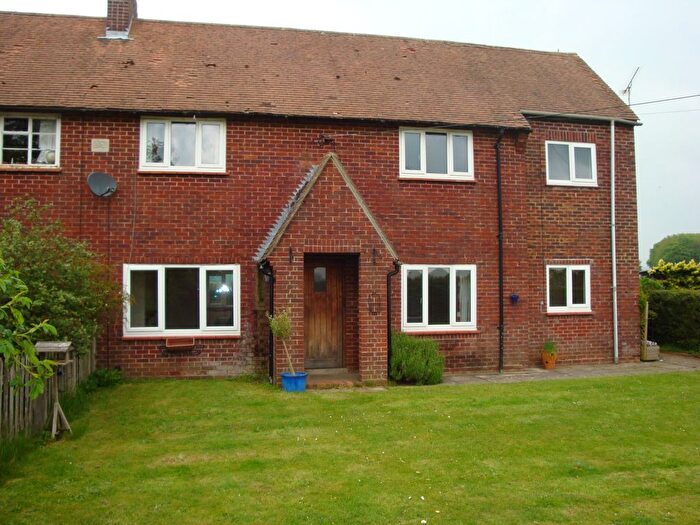 3 Bedroom Cottage To Rent In Brooks Cottage, Brooks Lane, Hambledon, Hampshire, PO7
