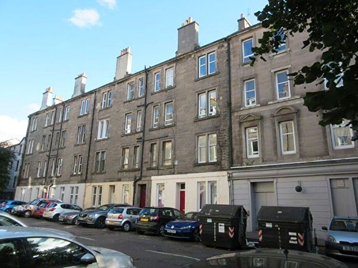 2 Bedroom Flat To Rent In Drum Terrace, Leith, Edinburgh, EH7