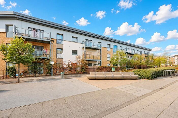 1 Bedroom Flat For Sale In Clovelly Court, West Drayton, UB7