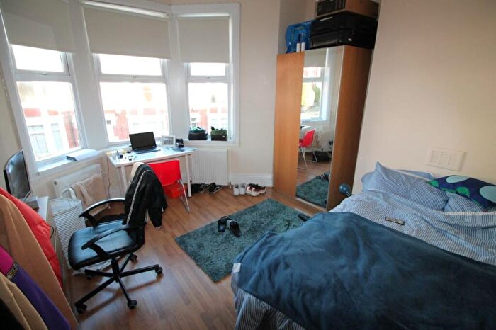 4 Bedroom Flat To Rent In Shortridge Terrace, Newcastle Upon Tyne, NE2