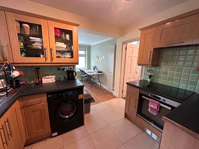 2 Bedroom Terraced House To Rent In Grafton Road, Dagenham, RM8