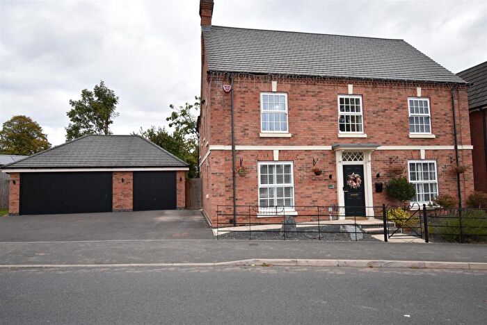 4 Bedroom Detached House For Sale In Lowe Street, Hugglescote, Coalville, LE67